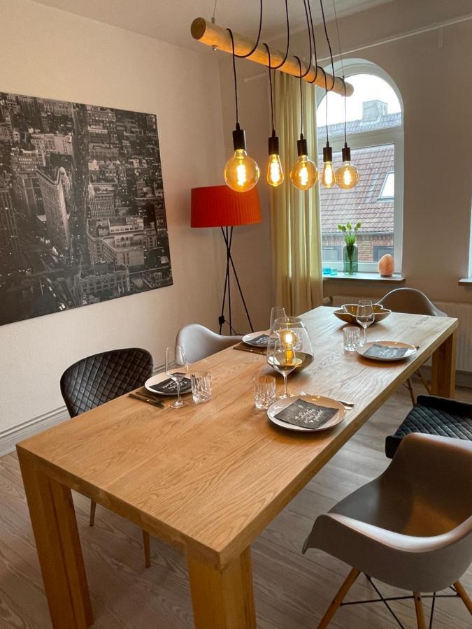 Schoene Grosse 4 Zimmer-Altbauwohnung Kiel Kültér fotó